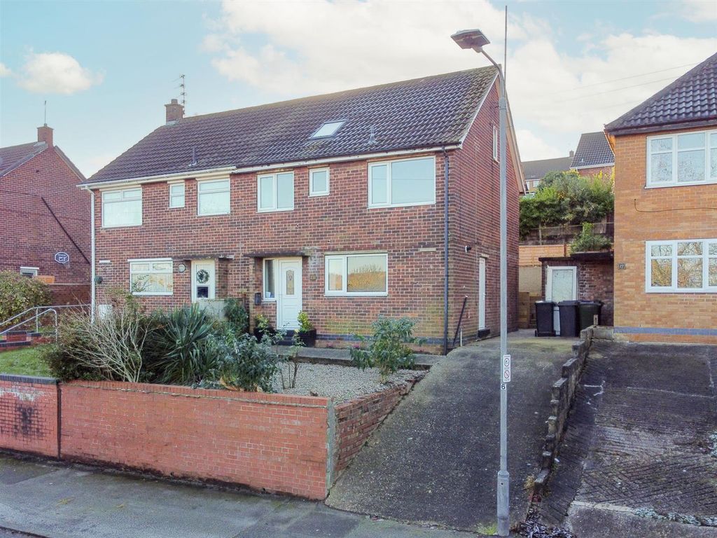 3 bed semidetached house for sale in Wollaton Avenue, Gedling