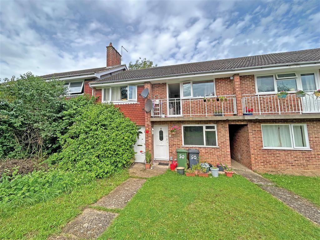 2 bed flat for sale in Britten Road, Basingstoke RG22, £90,000 Zoopla