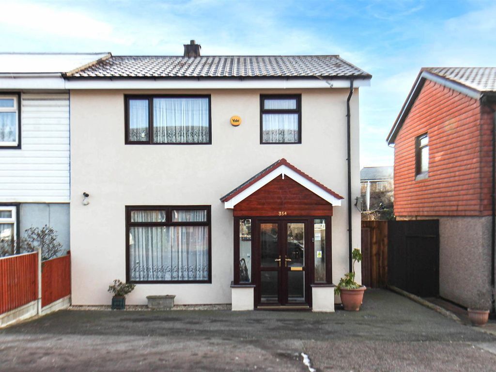 3 bed semidetached house for sale in Manford Way, Chigwell IG7 Zoopla