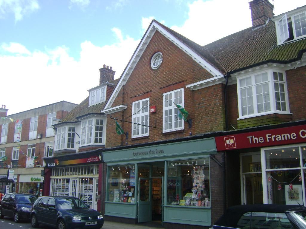2 bed flat to rent in Swan Street, Petersfield GU32 Zoopla