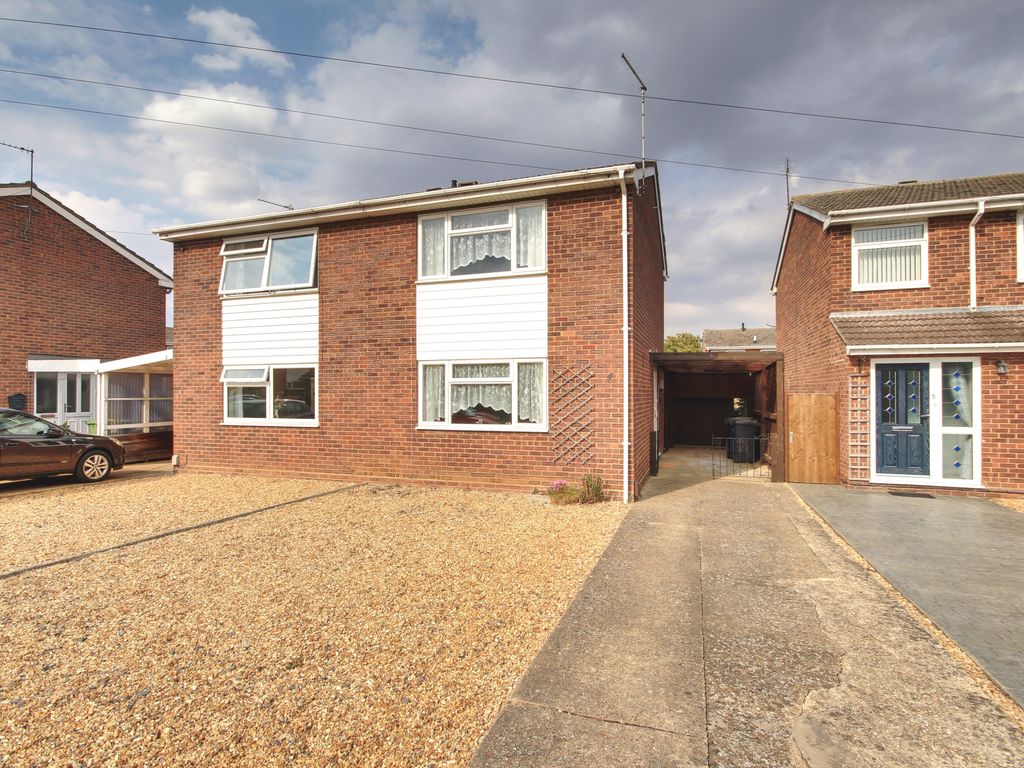 2 bed semidetached house for sale in Simmer Piece, Fenstanton