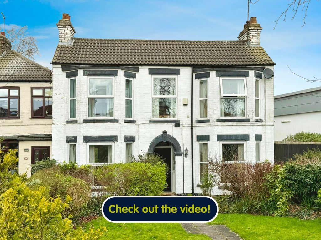 4 bed detached house for sale in Great Gutter Lane West, Willerby, Hull