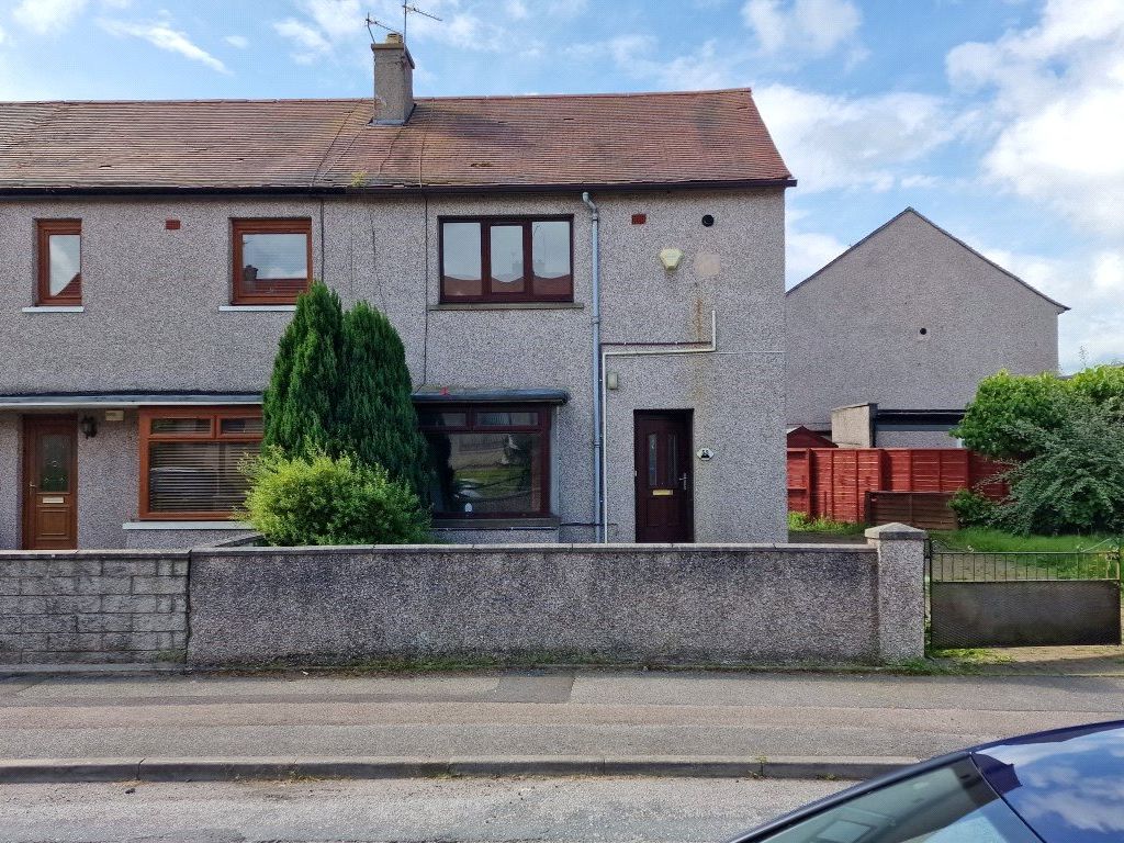 2 bed end terrace house for sale in Invercauld Gardens, Aberdeen