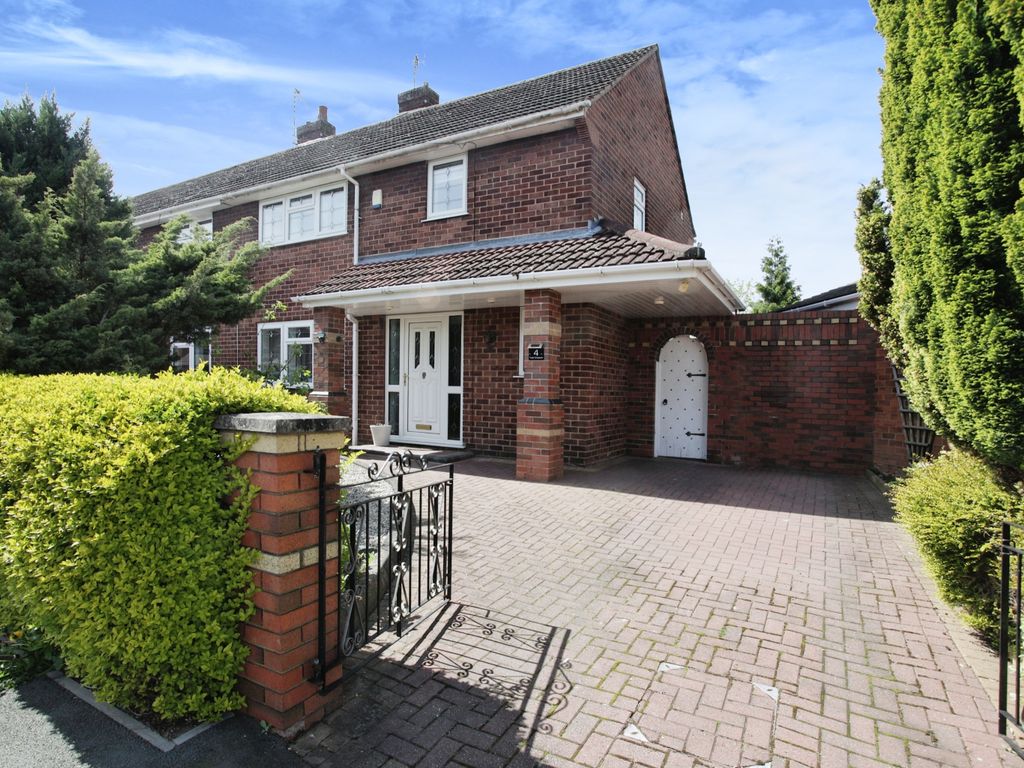 3 bed semidetached house for sale in Tudor Crescent, Atherstone