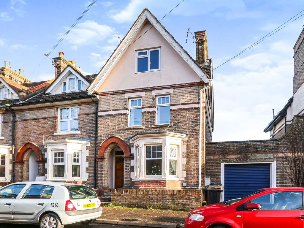 4 bed end terrace house for sale in Dukes Avenue, Dorchester DT1 Zoopla
