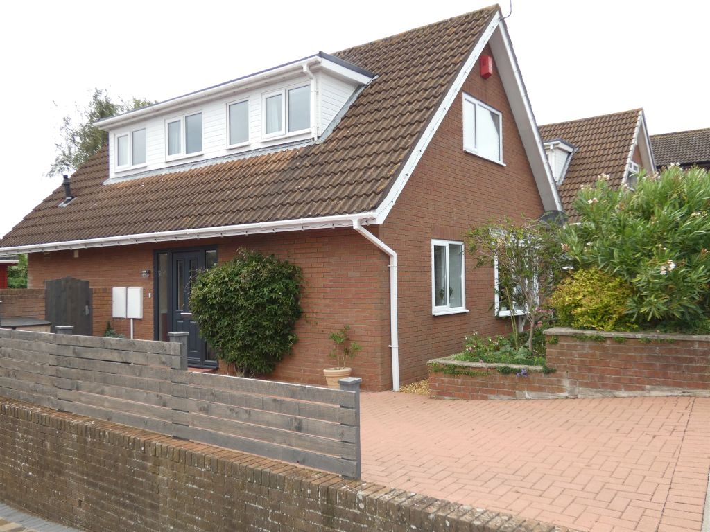 3 bed detached house for sale in Bridgewater Road, Sully, Penarth CF64