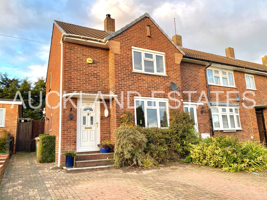 2 bed end terrace house for sale in Carpenter Way, Potters Bar EN6, £