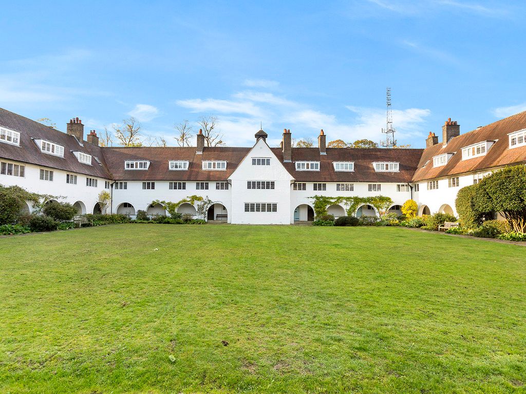 Heath Close, Hampstead Garden Suburb, London NW11  