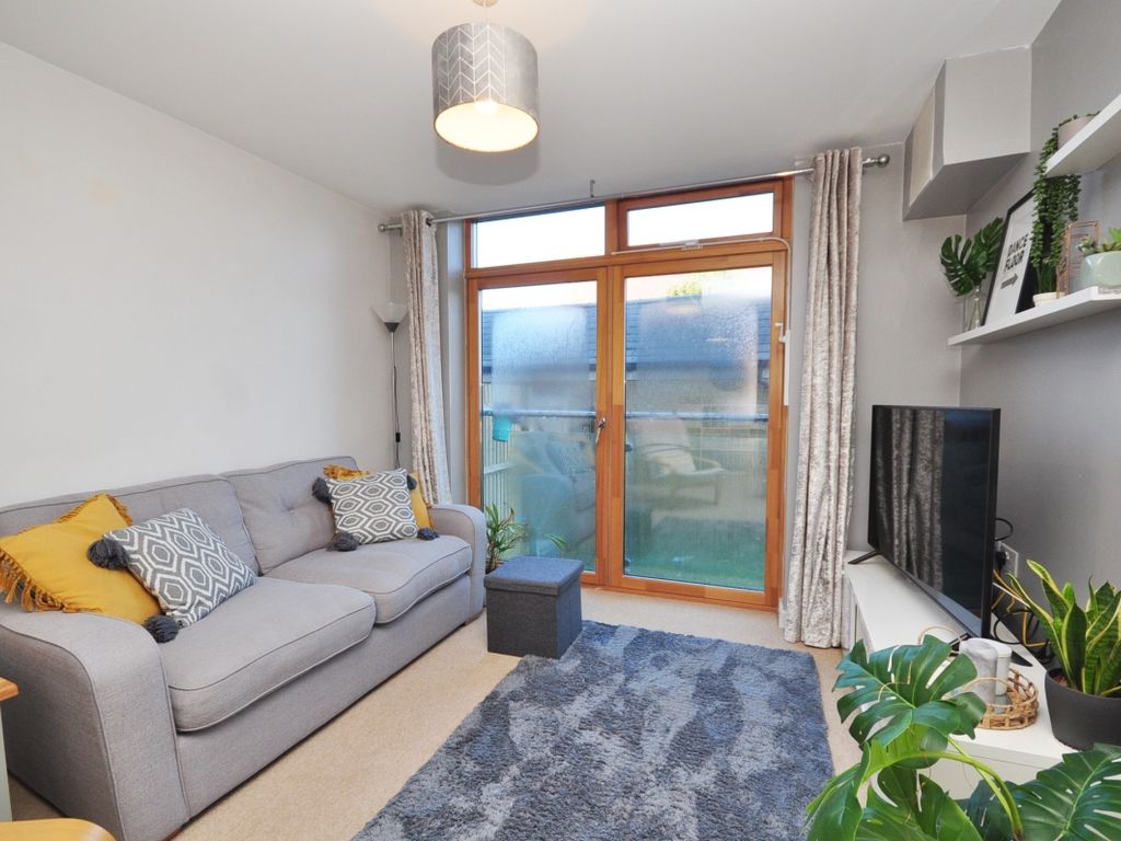 1 bed flat to rent in Carlton Road, Redhill RH1 Zoopla