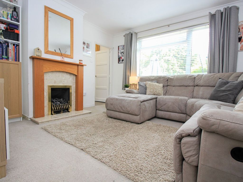 3 bed semidetached house for sale in Cunningham Crescent, Sholing SO19