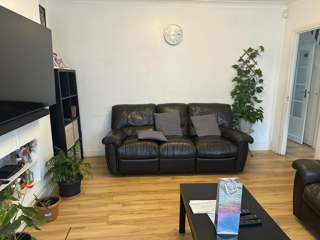3 bed terraced house to rent in Eton Road, Ilford IG1, £2,400 pcm Zoopla