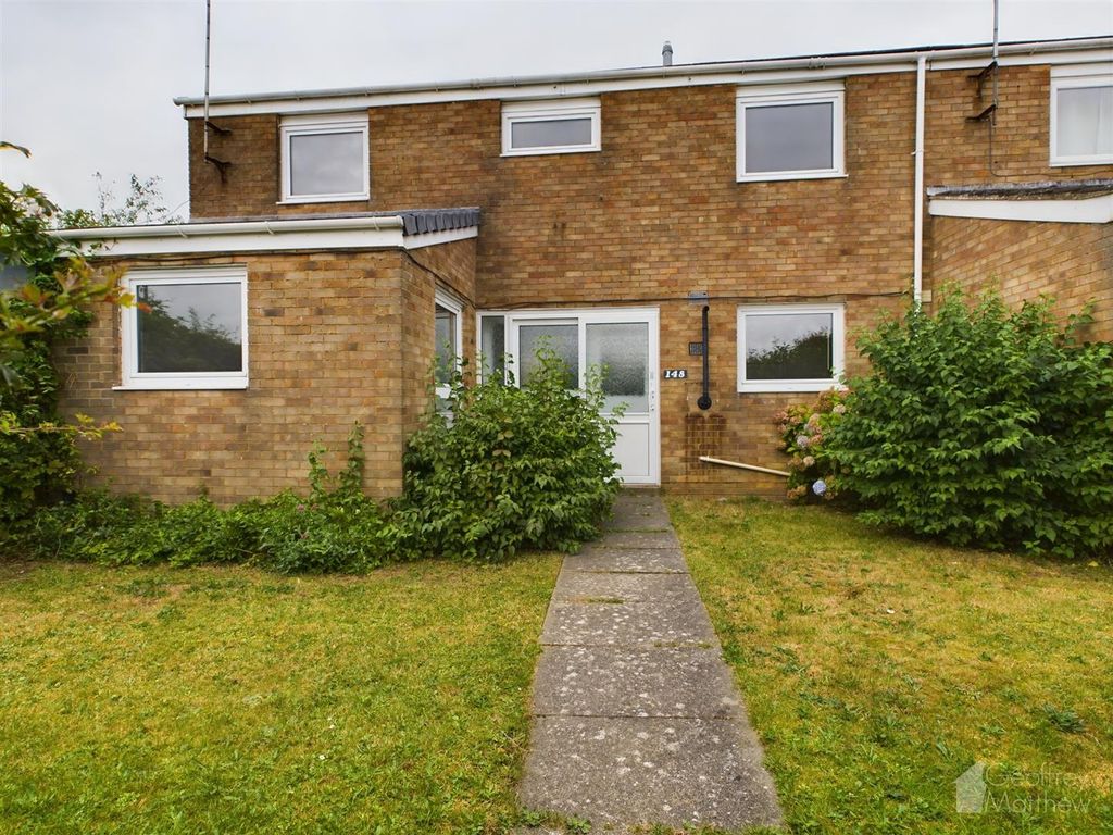 3 bed end terrace house to rent in Sefton Road, Stevenage SG1, £1,650