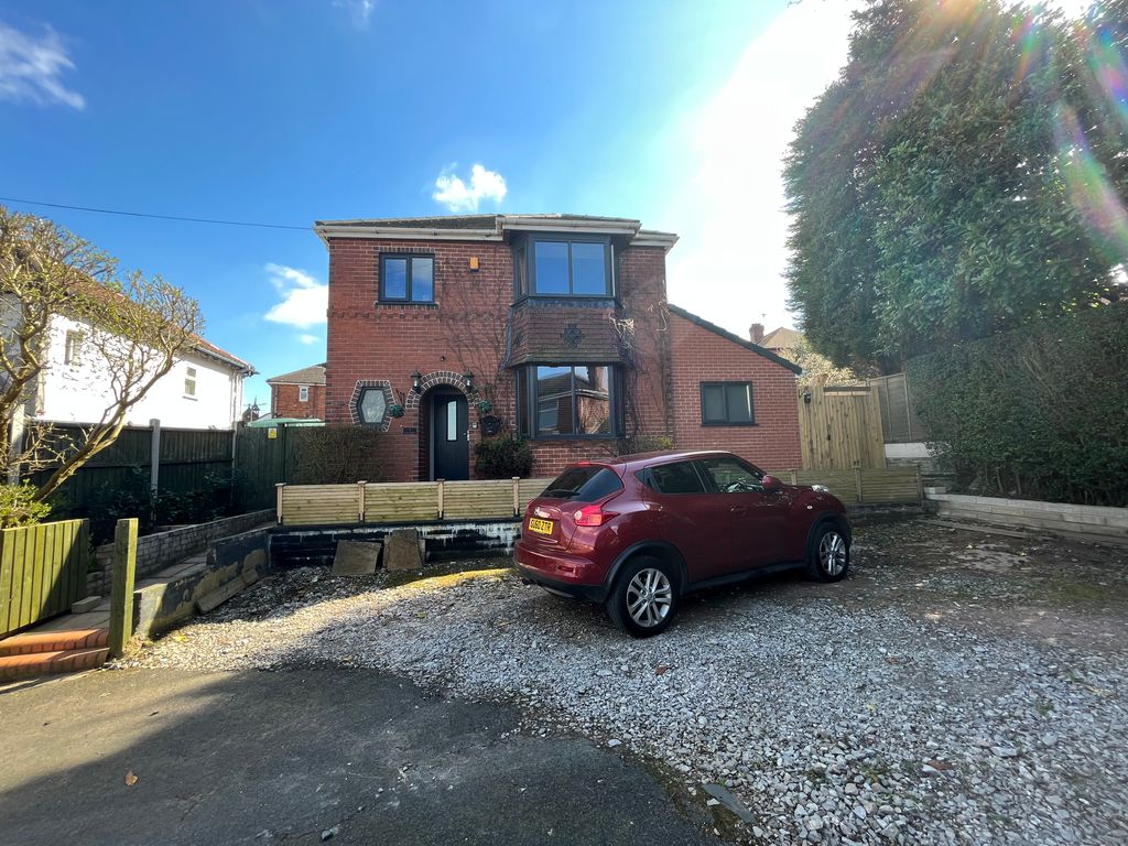 4 bed detached house for sale in Warwick Avenue, Longton, StokeOn