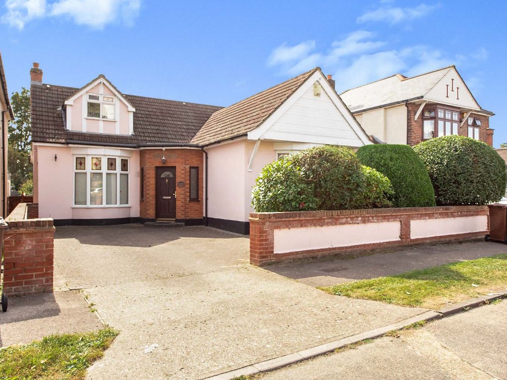 3 bed bungalow for sale in Allenby Crescent, Grays, Essex RM17 Zoopla