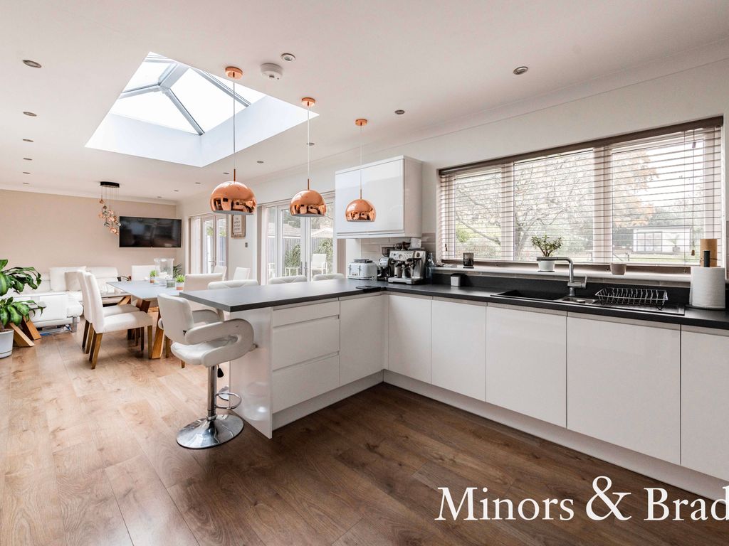 4 bed detached bungalow for sale in Hillcrest Road, Thorpe St. Andrew