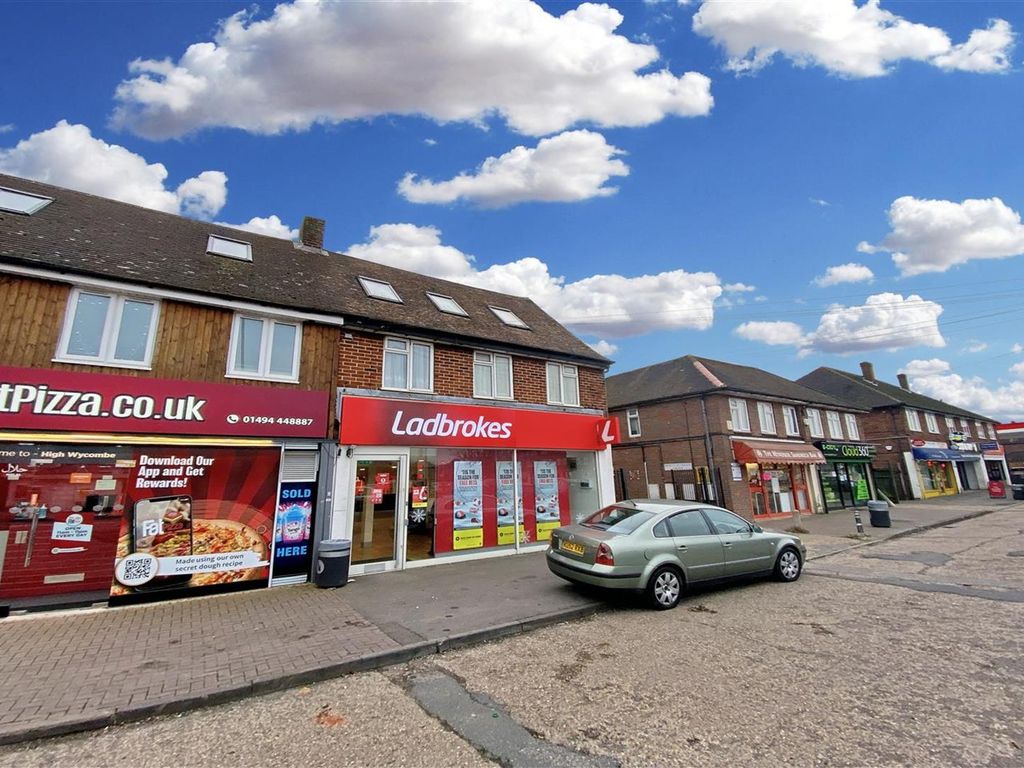 1 bed flat to rent in Marlow Road, High HP11, £1,200 pcm Zoopla