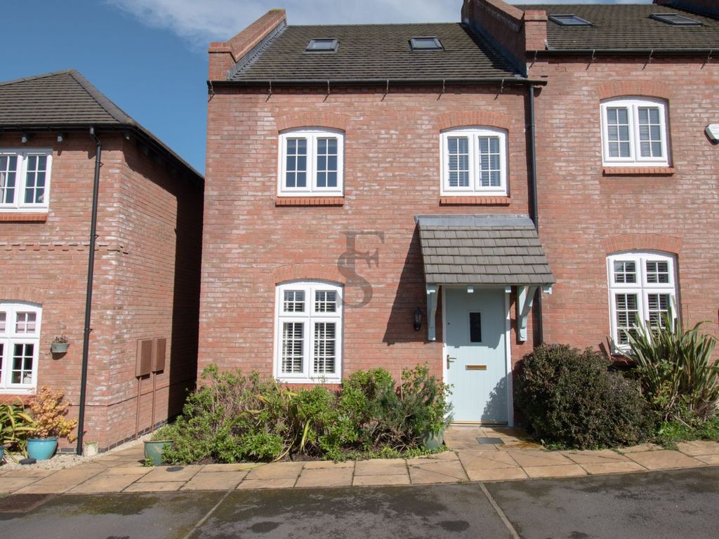 3 bed end terrace house for sale in James Way, Scraptoft, Leicester LE7