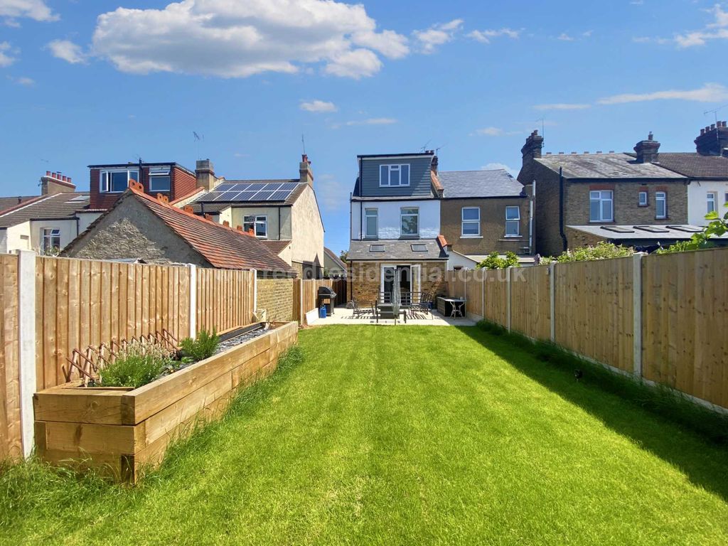 3 bed semidetached house for sale in Westborne Grove, Westcliff On Sea