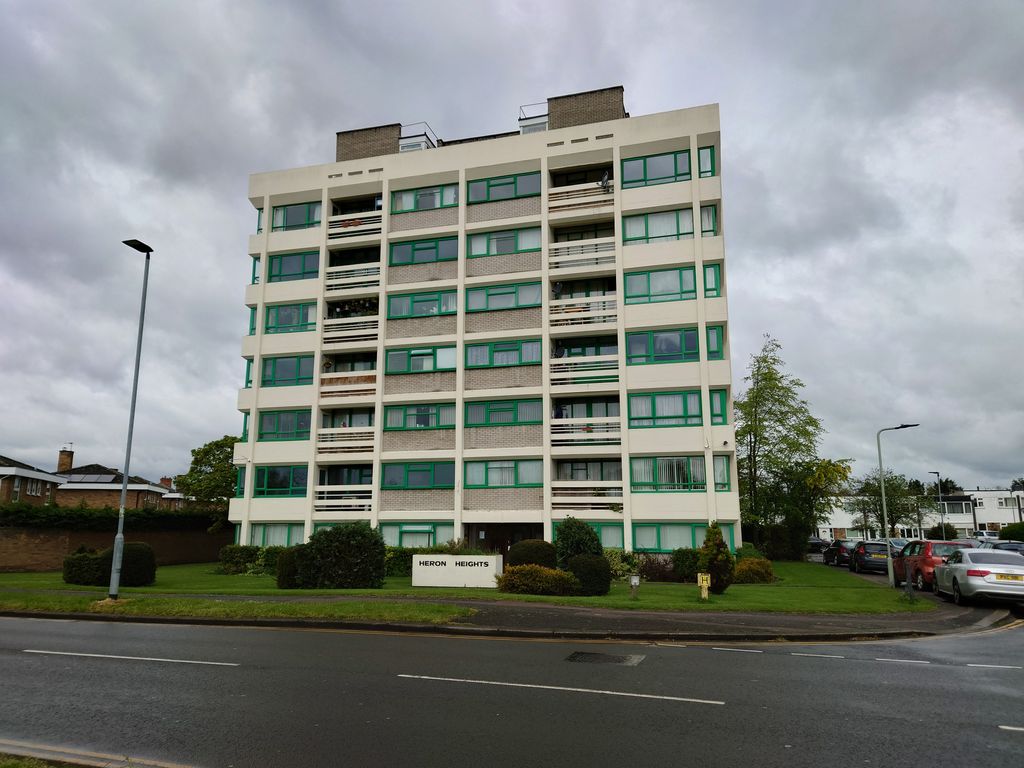 2 bed flat to rent in Goldington Green, Bedford MK41, £900 pcm Zoopla