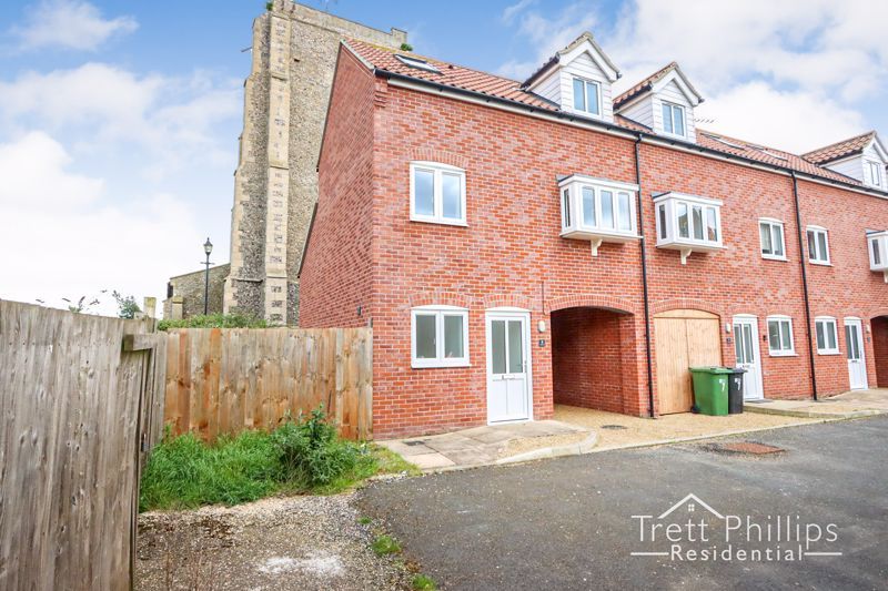 3 bed end terrace house for sale in Edmonds Way, Stalham, Norwich NR12