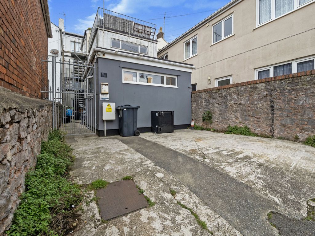 Scarborough Place, Torquay TQ2