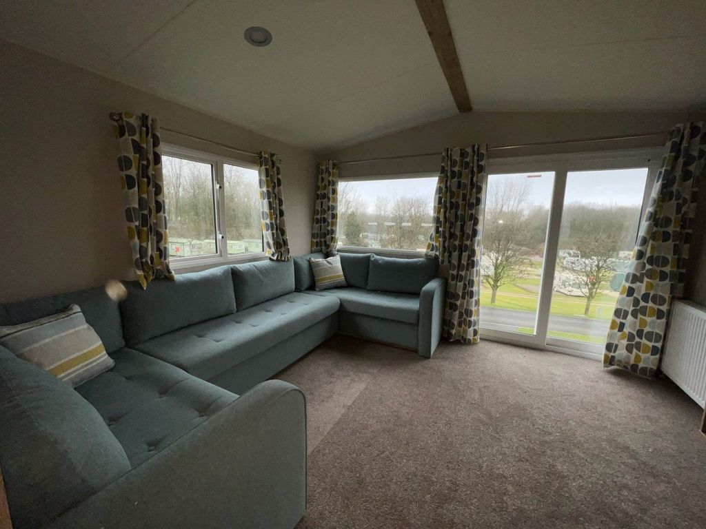 2 bed property for sale in Newhaven, Buxton SK17, £65,995 Zoopla