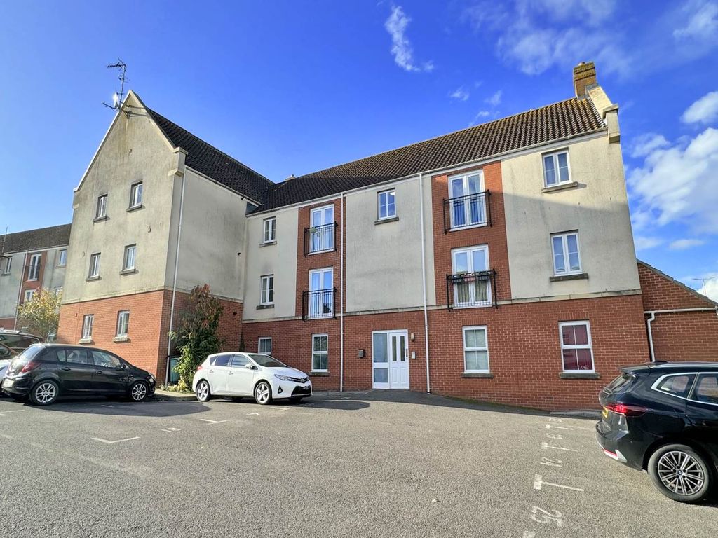 2 bed flat to rent in Leaze Close, Thornbury, South Gloucestershire