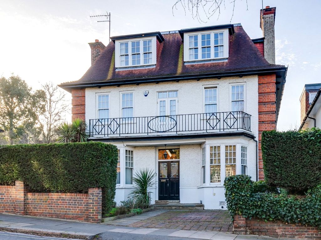 7 bed detached house for sale in Cholmeley Park, Highgate Village