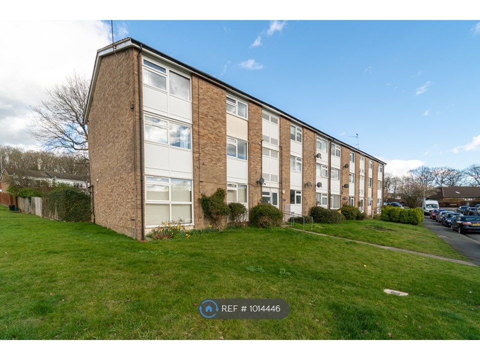 2 bed flat to rent in Shaw, Oxted RH8 Zoopla