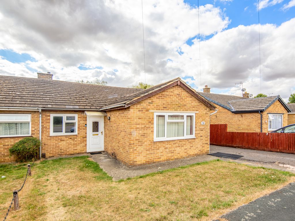 3 bed bungalow for sale in Graham Road, Bicester OX26 Zoopla
