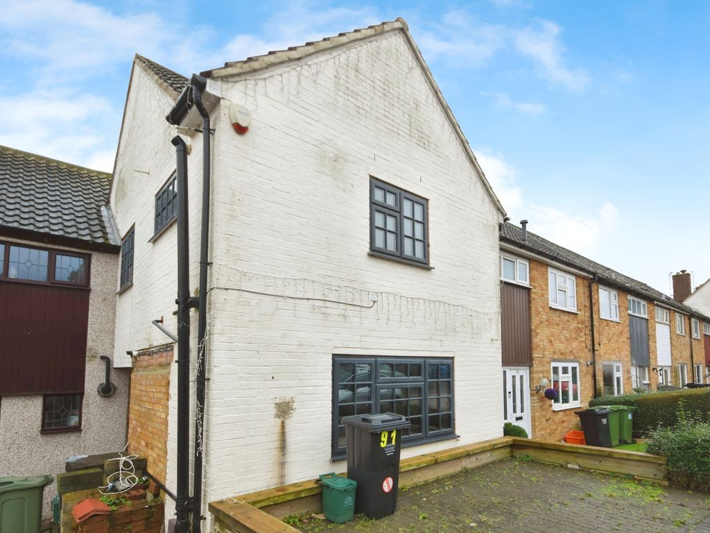 2 bed terraced house for sale in Salesbury Drive, Billericay, Essex CM11, £275,000 Zoopla