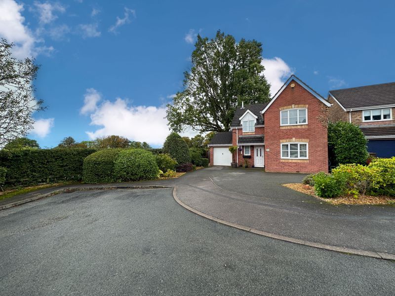 4 bed detached house for sale in Milltown Way, Leek, Staffordshire ST13