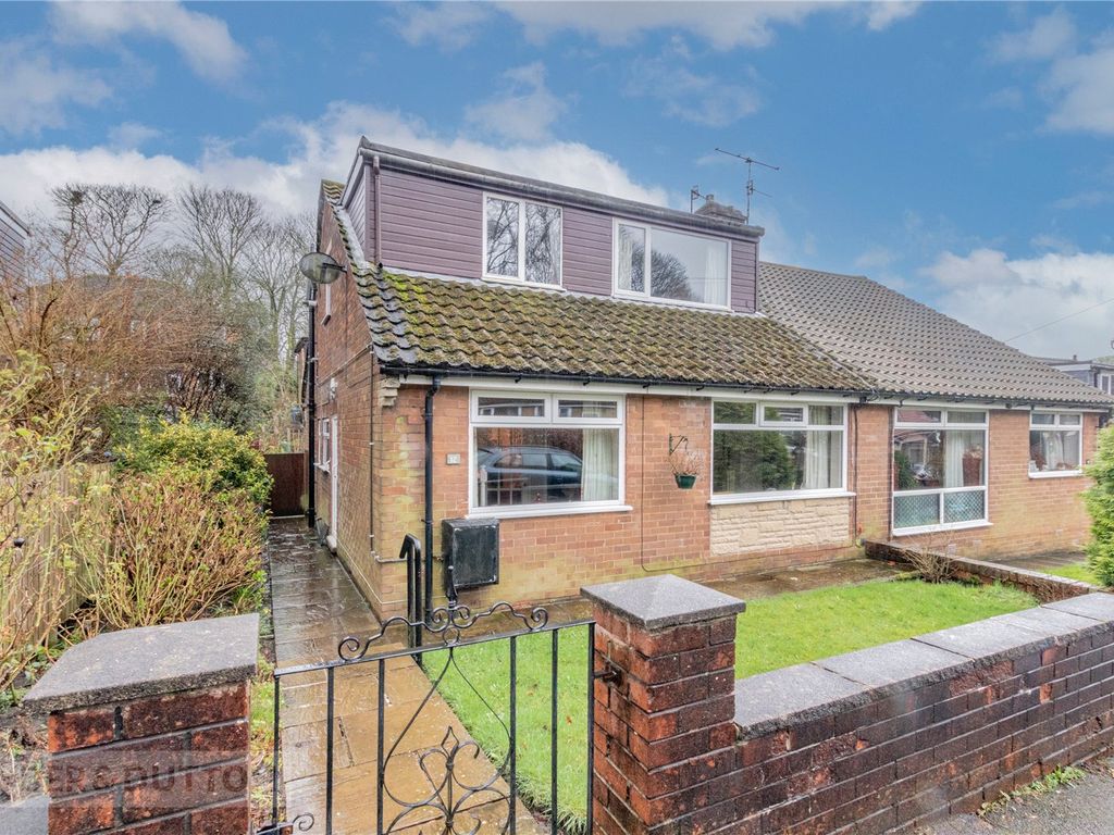 3 bed semidetached house for sale in Wellmeadow Lane, Uppermill