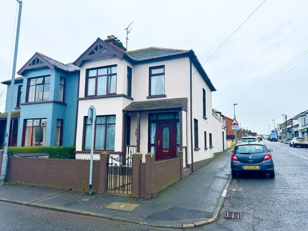3 bed semidetached house for sale in Beechwood Avenue, Londonderry