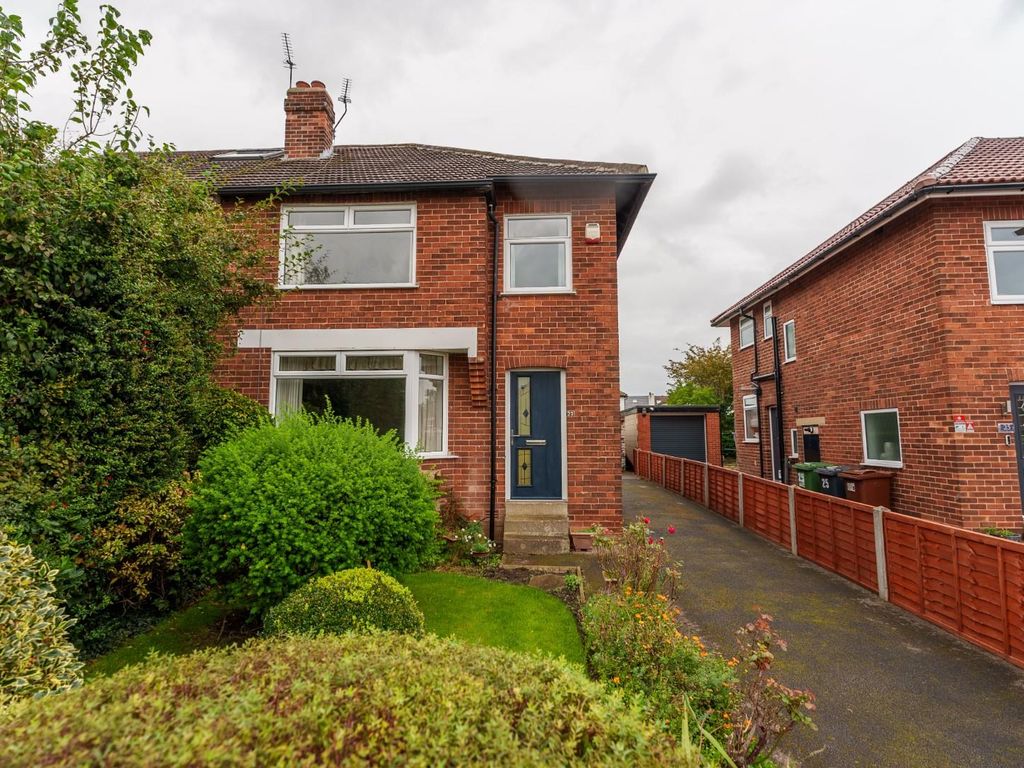 3 bed semidetached house for sale in Buckstone Grove, Alwoodley, Leeds
