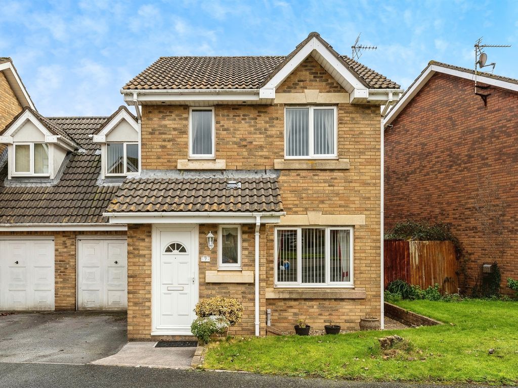 3 bed detached house for sale in Vale Reach, Pencoed, Bridgend CF35, £
