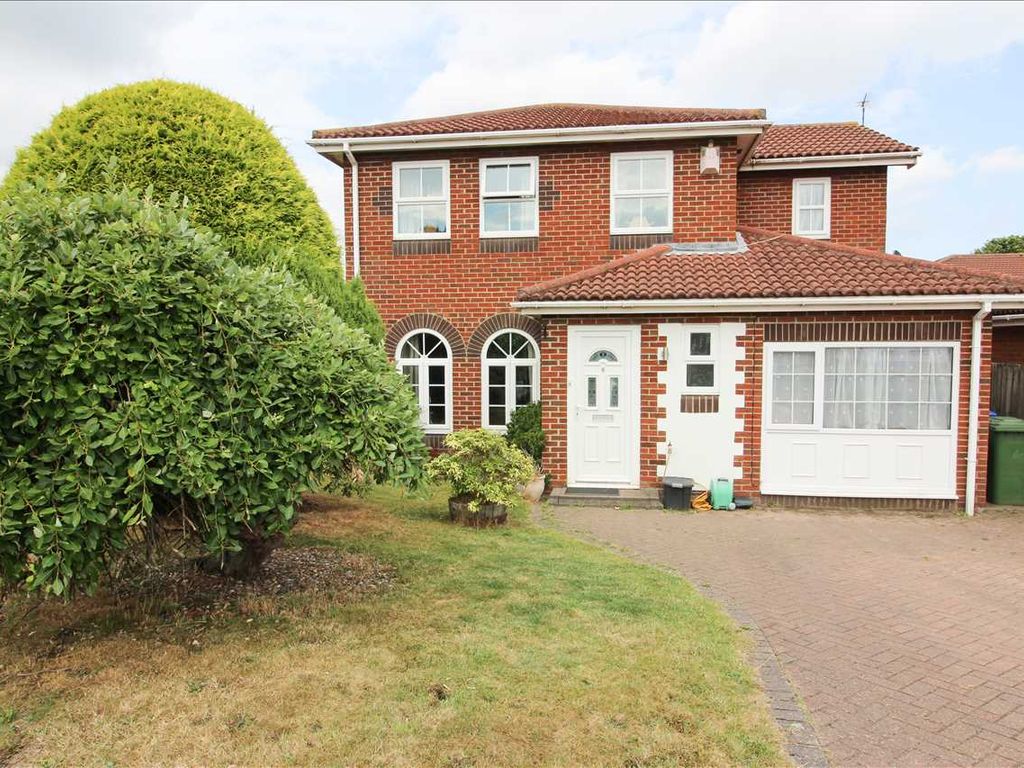 4 bed detached house for sale in Whitehill Road, Northburn Park