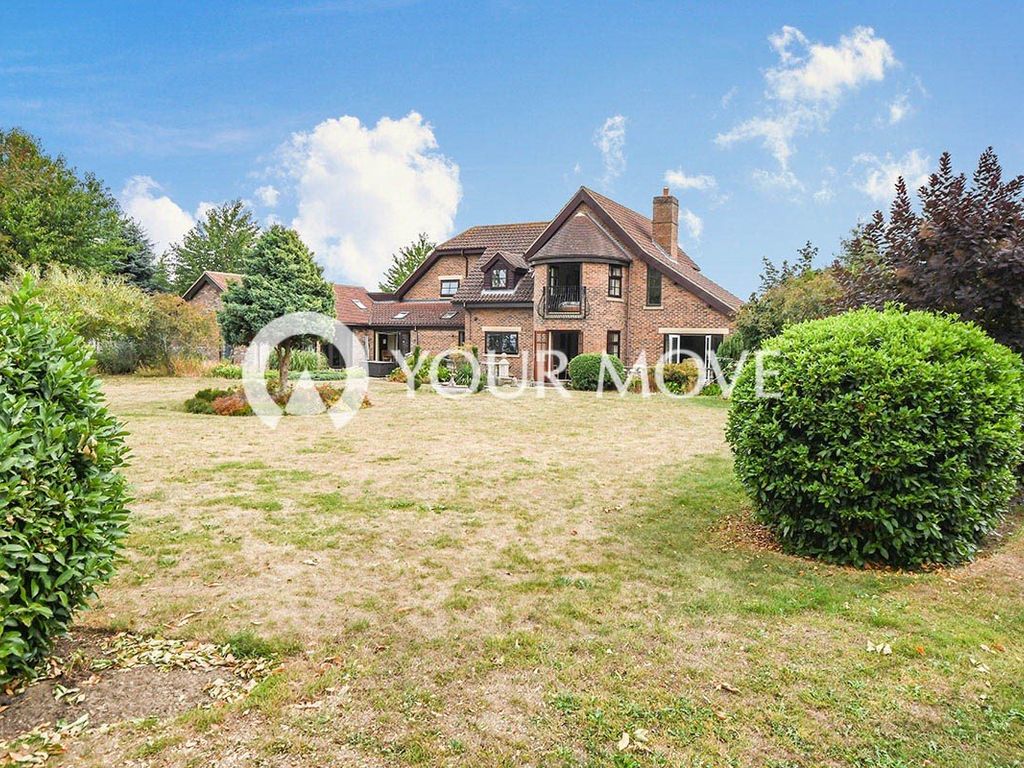 5 bed detached house for sale in Field Lane, NormanbyBySpital, Market