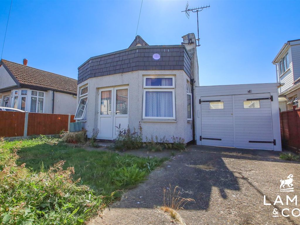 2 bed detached bungalow for sale in Glebe Way, Jaywick, ClactonOnSea