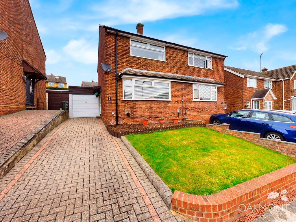 3 bed semidetached house for sale in Hale End, Romford RM3 Zoopla