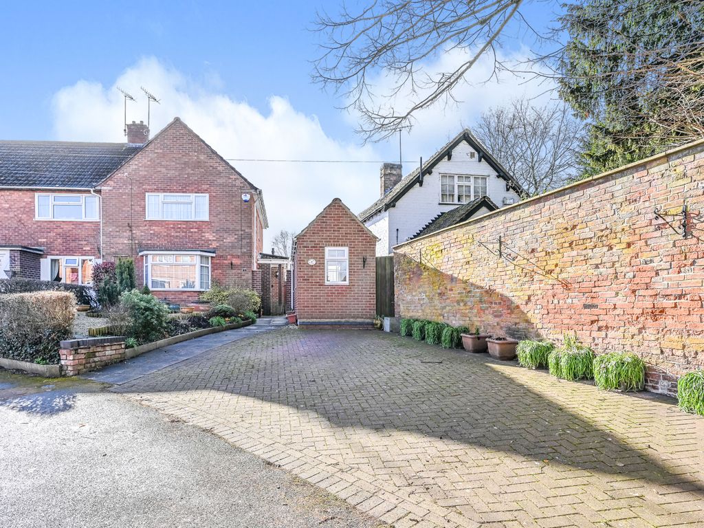 2 bed end terrace house for sale in Vicarage Close, Eccleshall