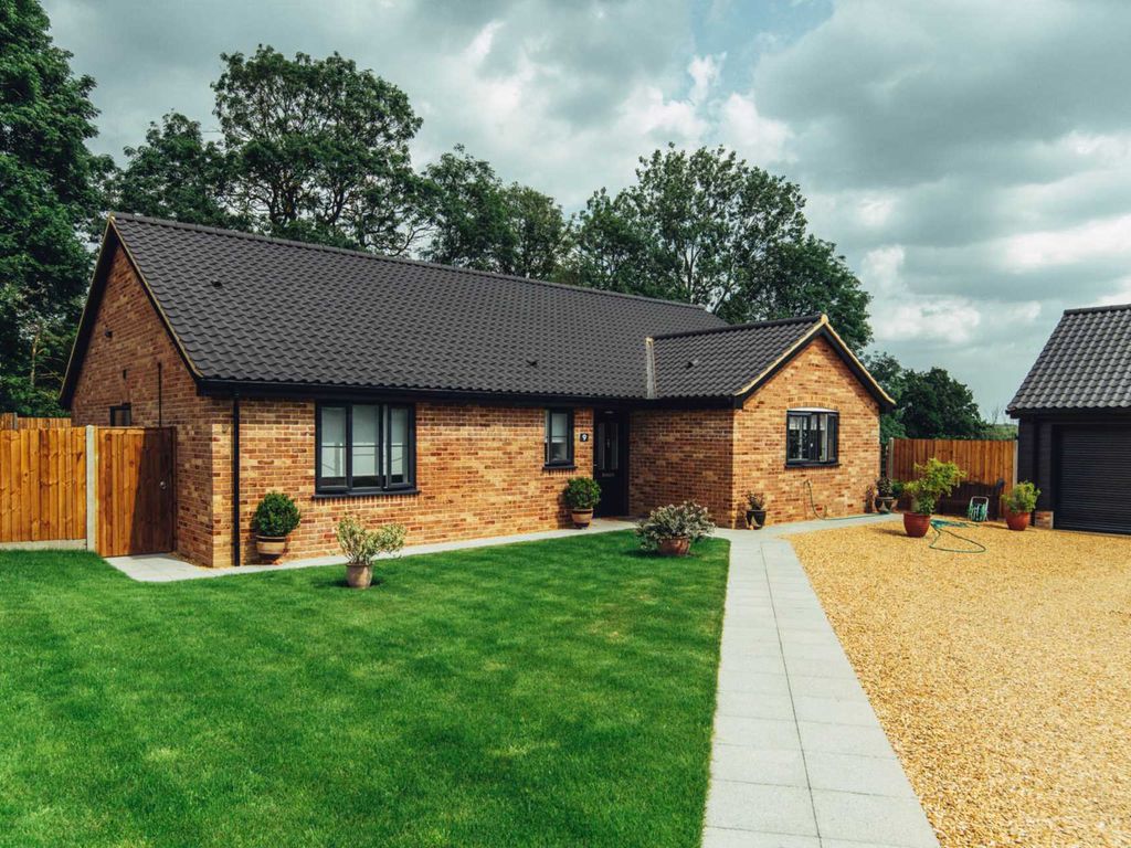 Homes For Sale Caistor Center at David Mercado blog