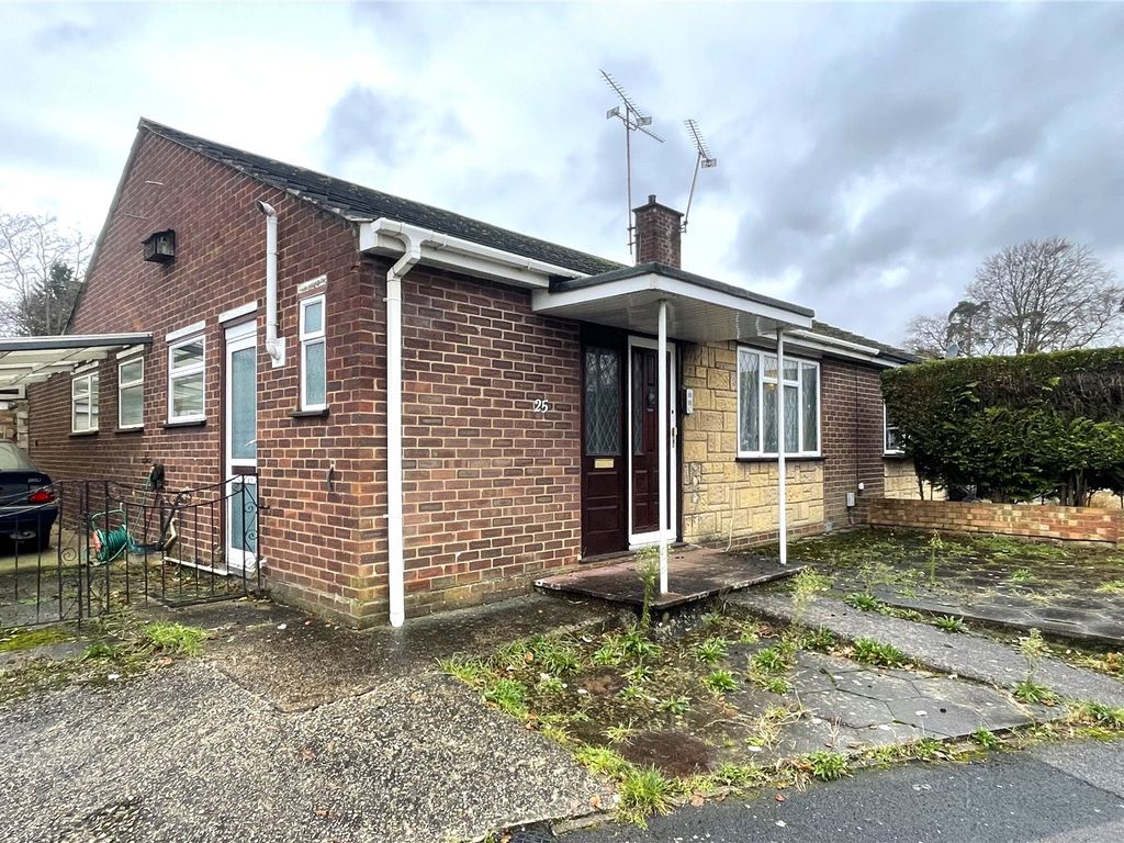 3 bed bungalow for sale in Beech Drive, Blackwater, Camberley, Hampshire GU17, £400,000 Zoopla