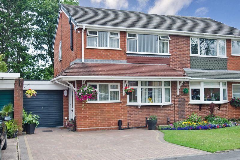 3 bed property to rent in Stonehouse Avenue, Willenhall WV13 Zoopla