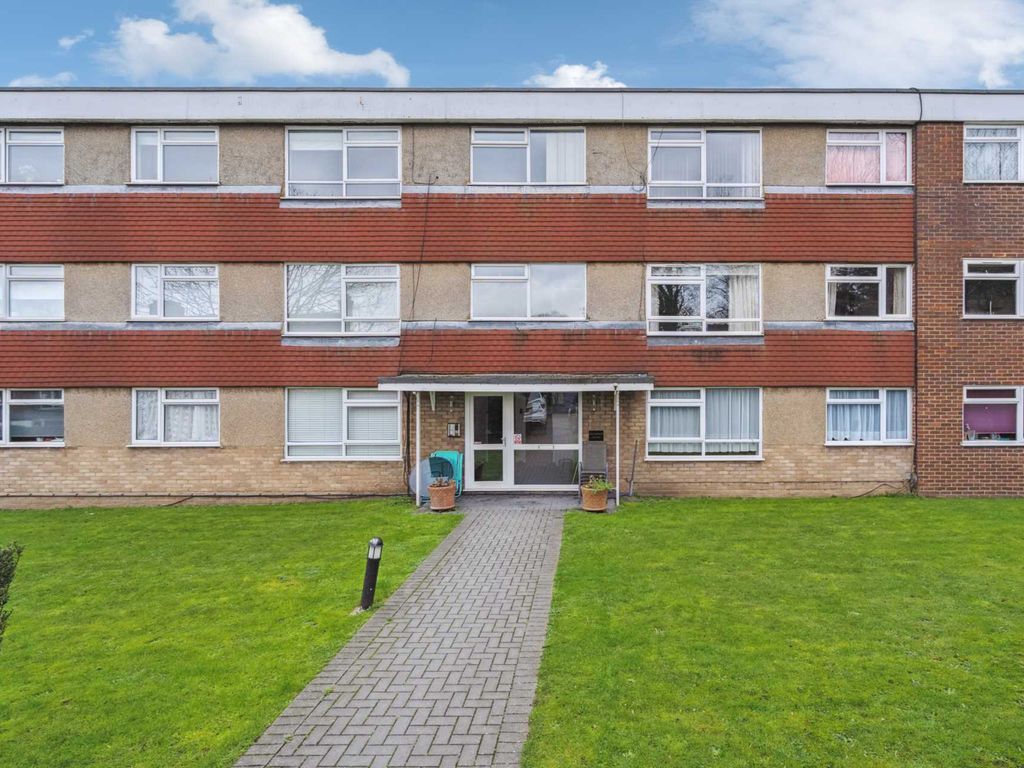 2 bed flat for sale in Hillberry Court, School Lane, Bushey WD23, £