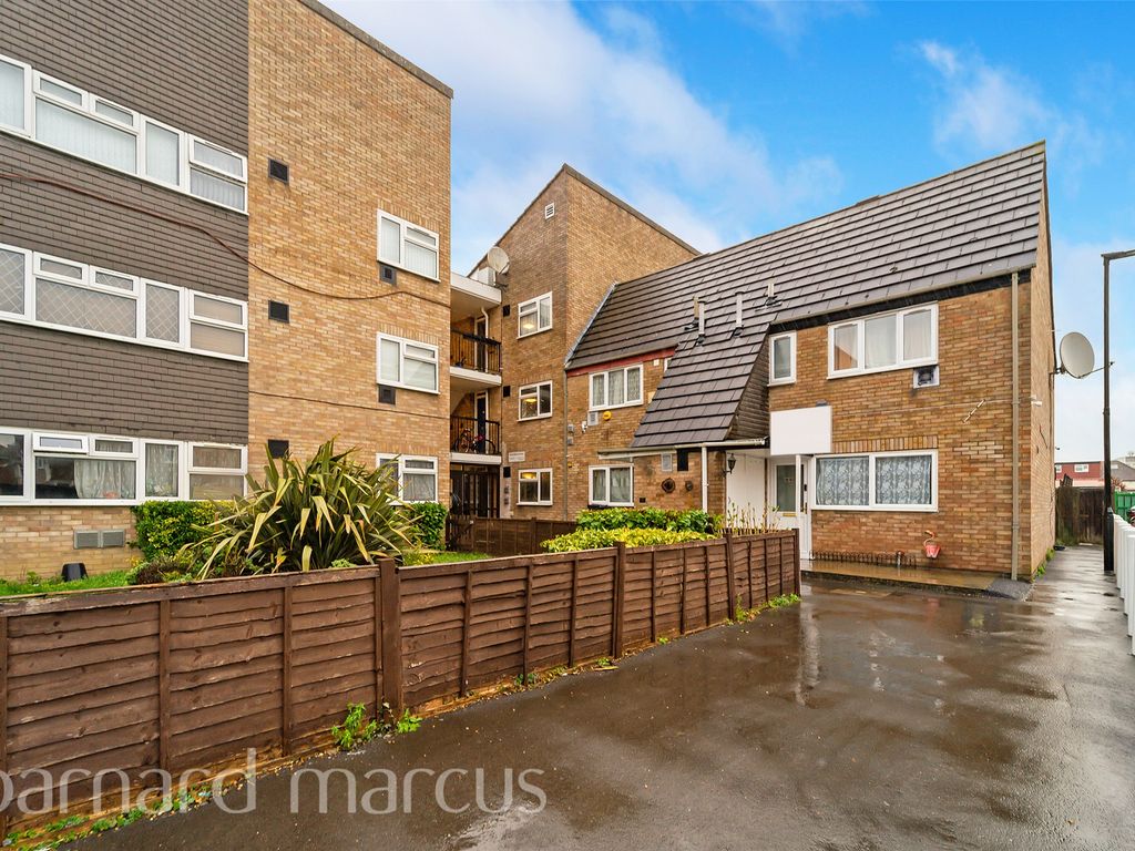 1 bed flat for sale in Midsummer Avenue, Hounslow TW4 Zoopla