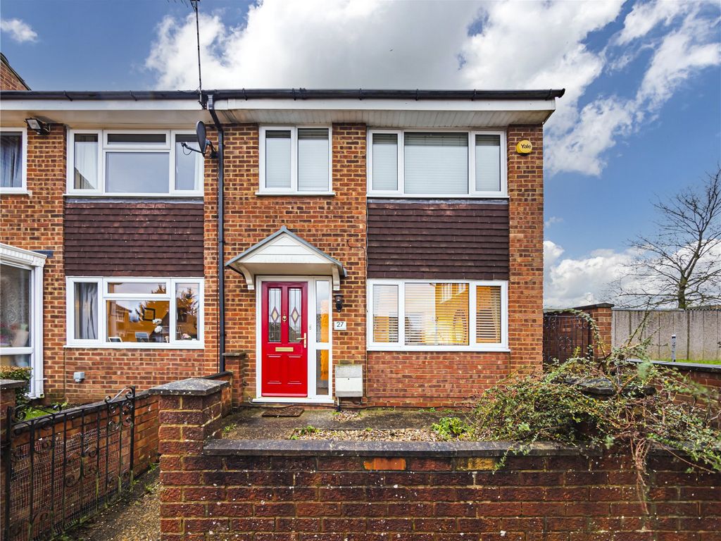 Bronte Crescent, Hemel Hempstead, Hertfordshire HP2  