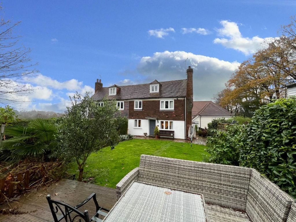 3 bed semidetached house for sale in Silver Hill, Tenterden TN30, £