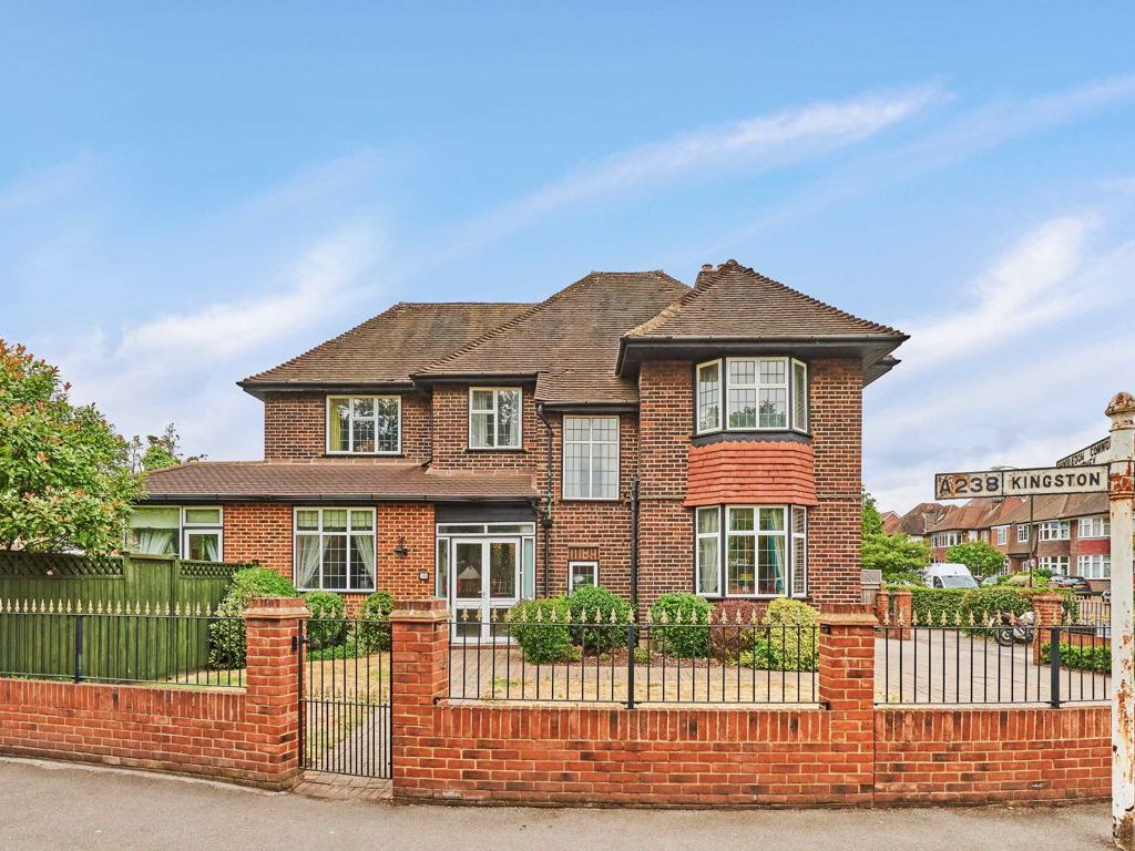 4 bed property for sale in Coombe Lane, London SW20 Zoopla