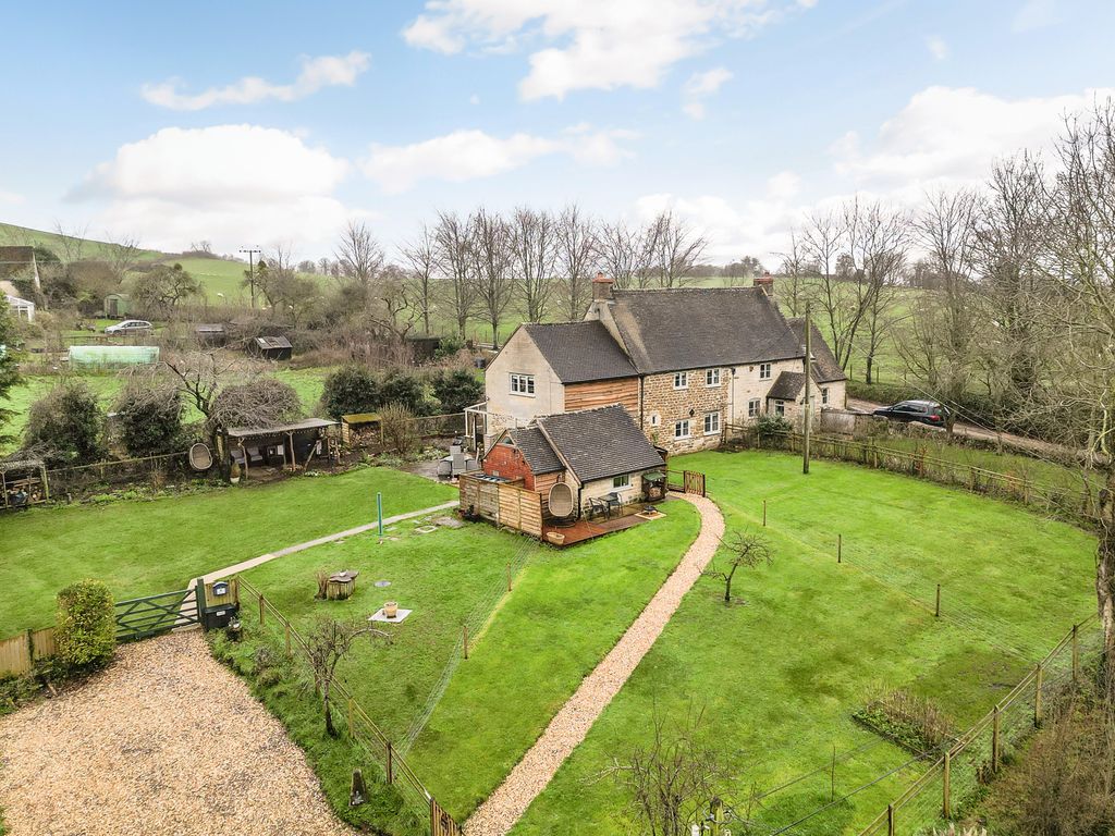 3 bed semidetached house for sale in Standish Park, Stonehouse GL10, £